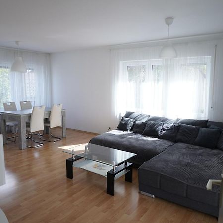 Helle 2 Zimmer Ferienwohnung Mit 63Qm In Trossingen Exterior foto